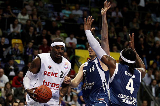 很快便赢得 很快便赢得