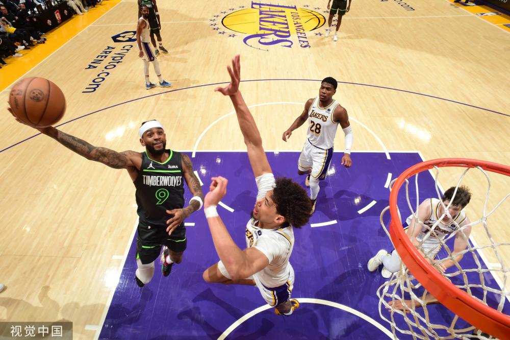 着多场国际 着多场国际