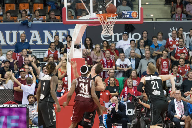 足校学员脱 足校学员脱